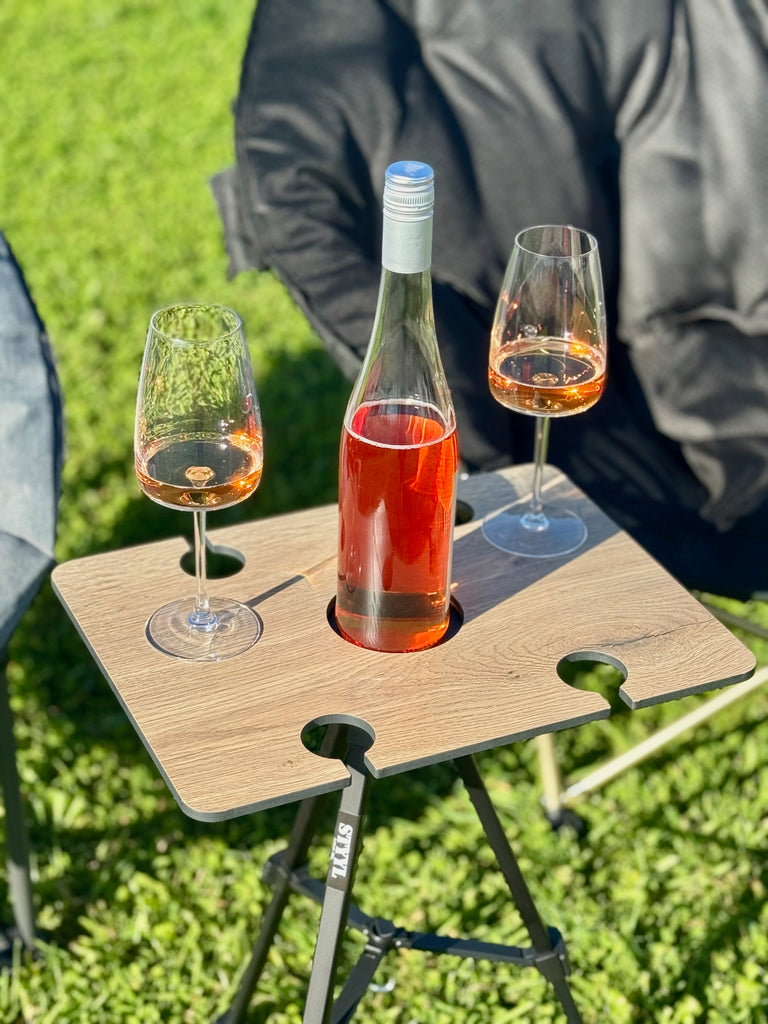 TuttY-HolztablettY – der elegante Magnet-Beistelltisch in edler Eichenoptik