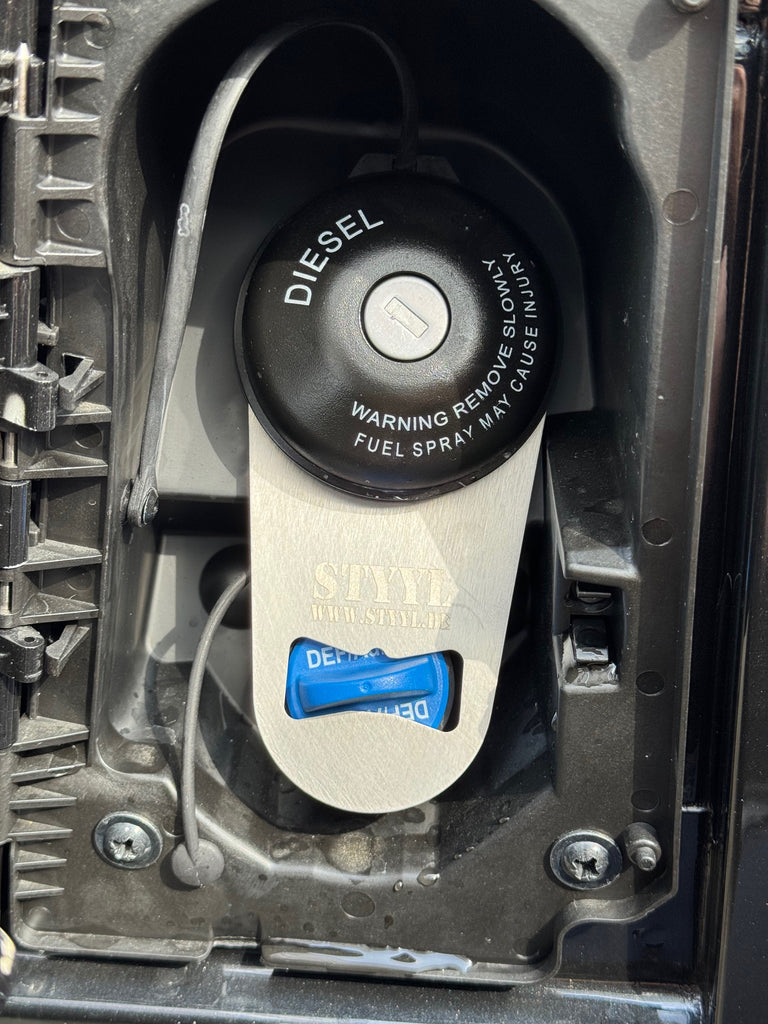 AdBlue Verschluss Sicherung Edelstahl passend für Kastenwagen Ducato Jumper Boxer bis BJ 2024