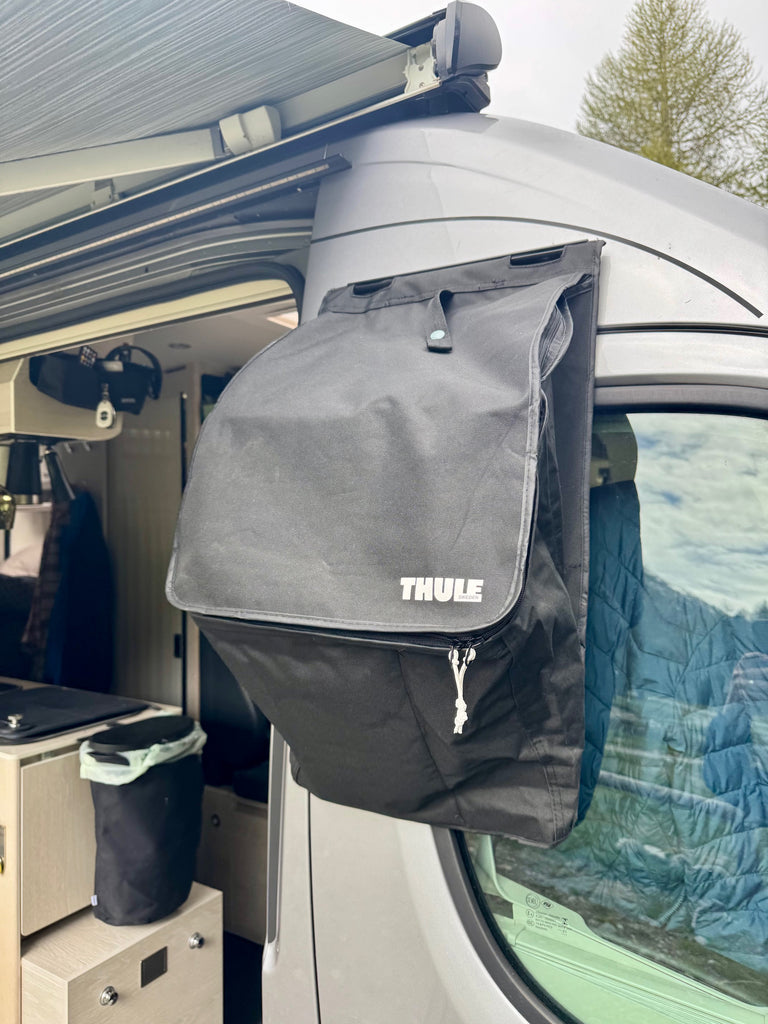 magnetischer Outdoor Organizer für Schuhe und Campingzubehör