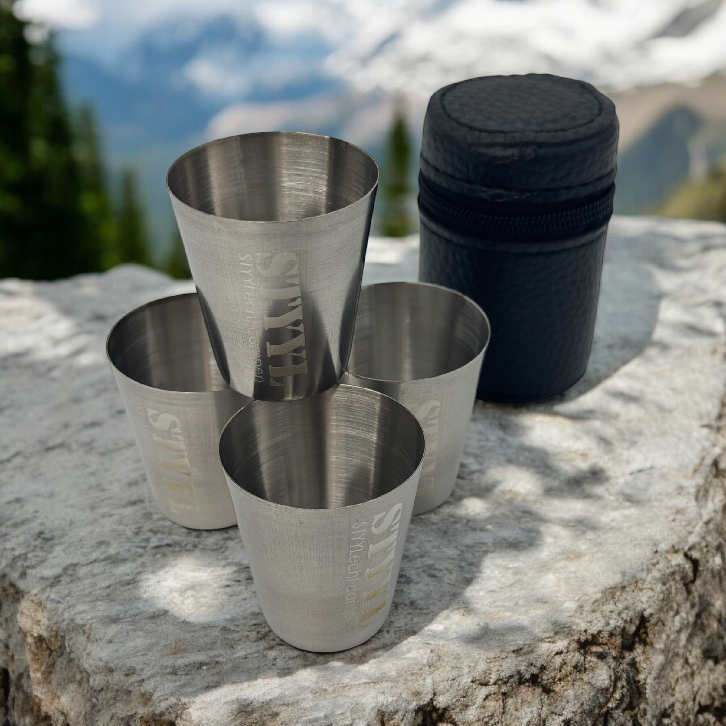 4 Stück Edelstahl Schnapsbecher 20ml im Kunstleder-Etui – STYYL GmbH