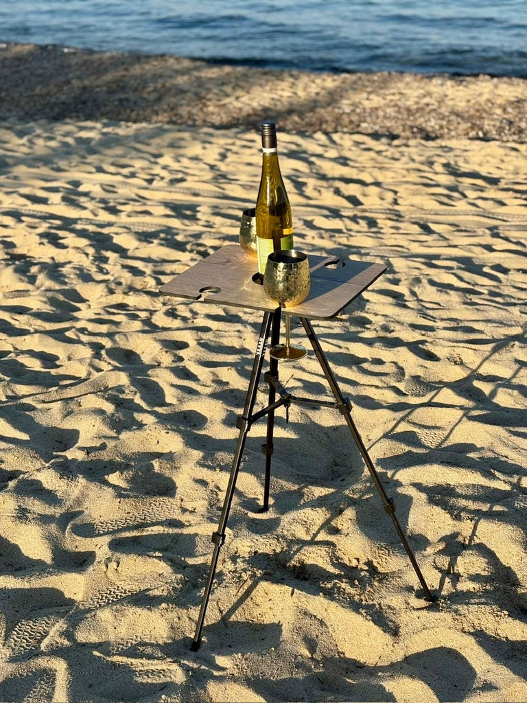 TuttY-HolztablettY – der elegante Magnet-Beistelltisch in edler Eichenoptik