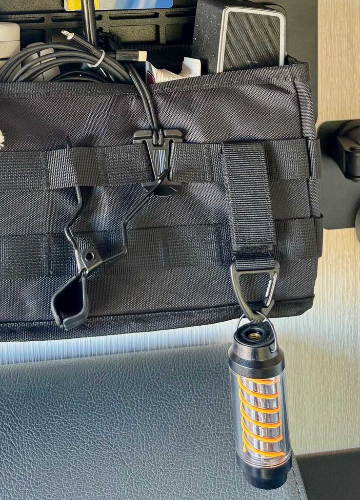 Universalhalter für "MOLLE"-System und Gürtel